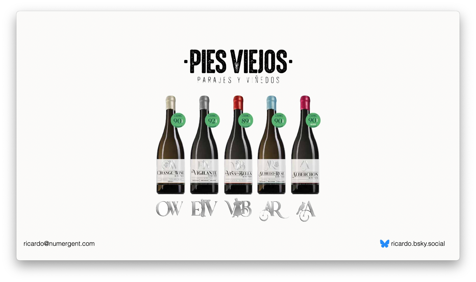Slide showing the bottle line-up for "Pies Viejos", including the Guía Peñín ratings